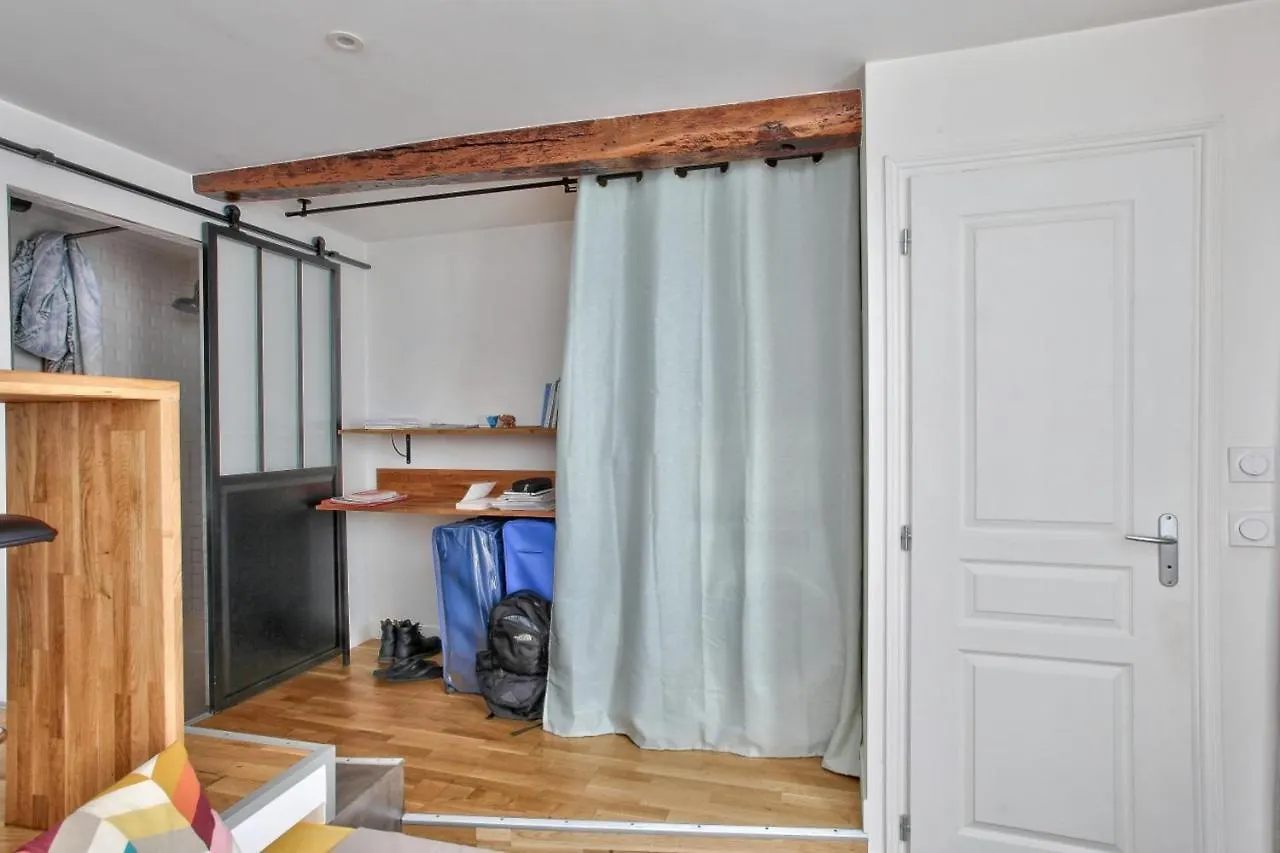 Pleasant Parisian Studio Apartment France